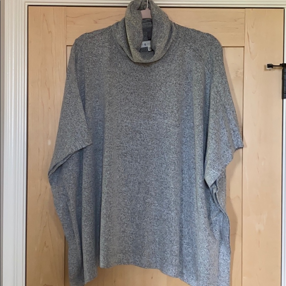 Super soft short sleeve turtleneck sweater